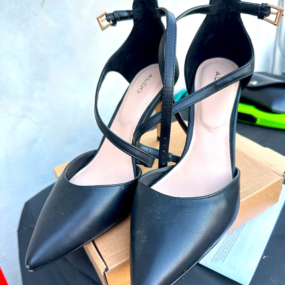 Aldo Vetrano Cross Ankle Strap Stiletto